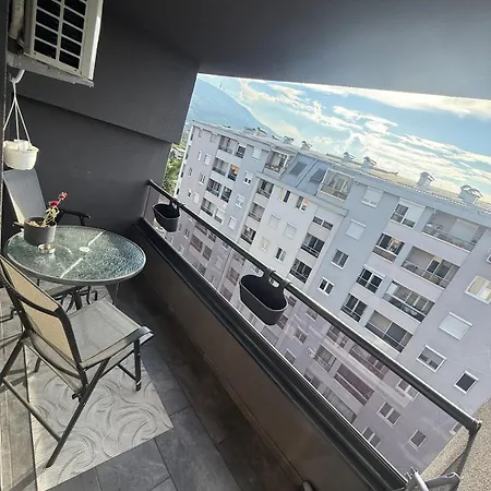 Spacious With Two Terraces &free Parking *