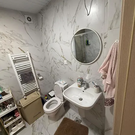 Spacious With Two Terraces &free Parking